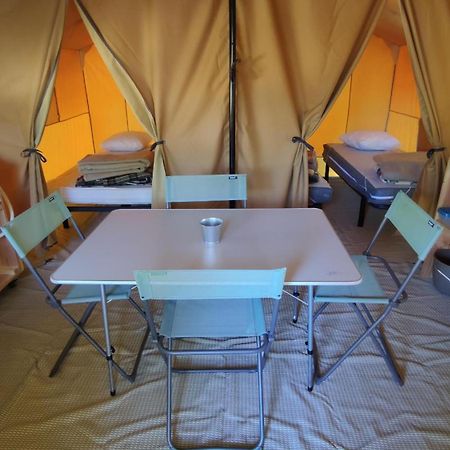 Camping Onlycamp Du Rouergue Вилфранш-дьо-Руерг Екстериор снимка
